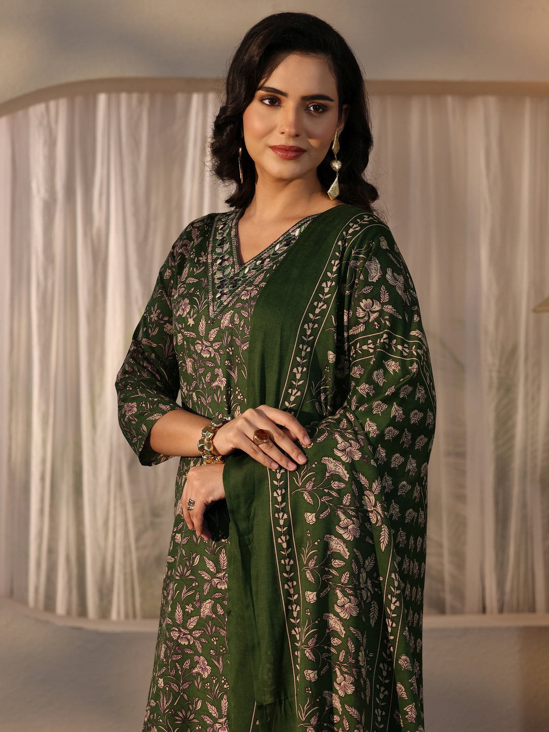 Gerua Green Floral Printed Straight Suit Set