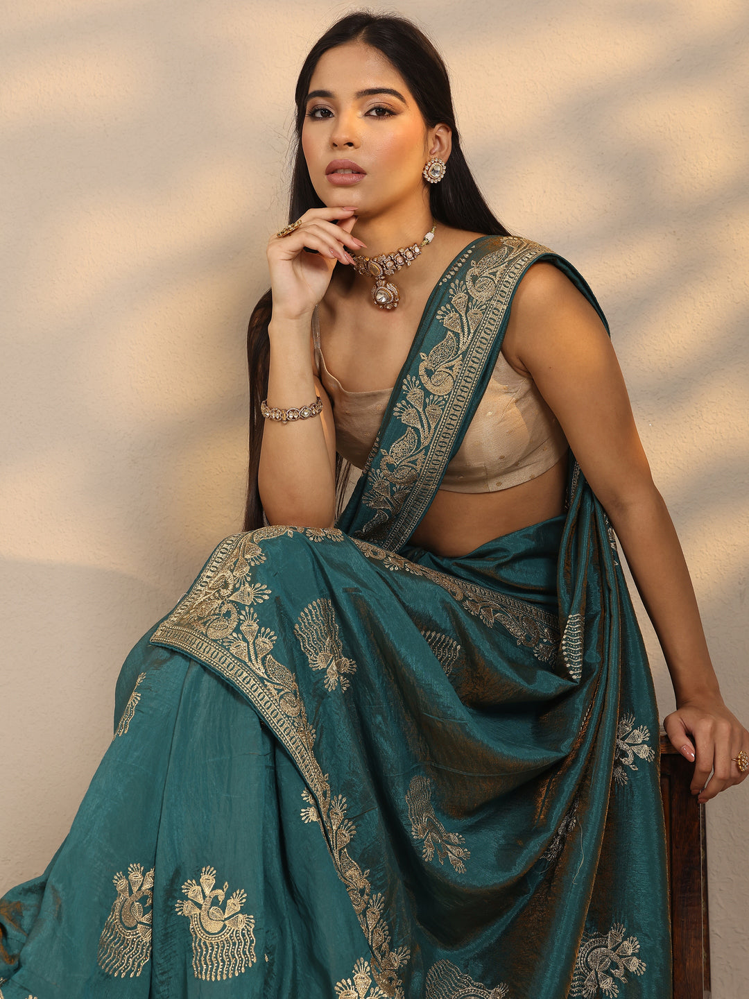Green Embroidered Organza Saree With Unstitched Blouse Piece