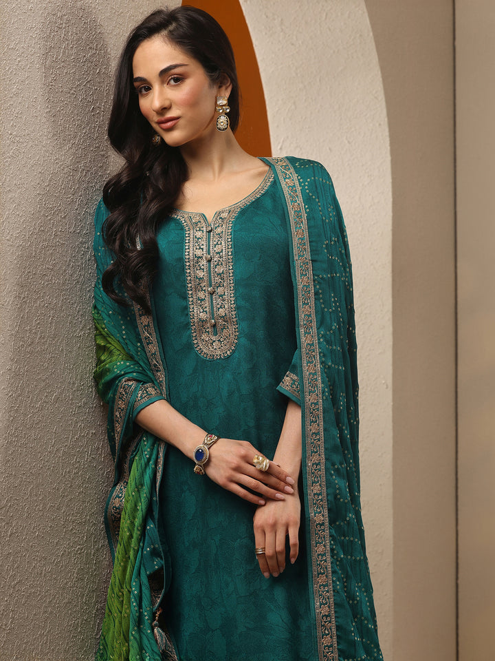 Green Embroidered Silk Blend Straight Suit Set With Dupatta
