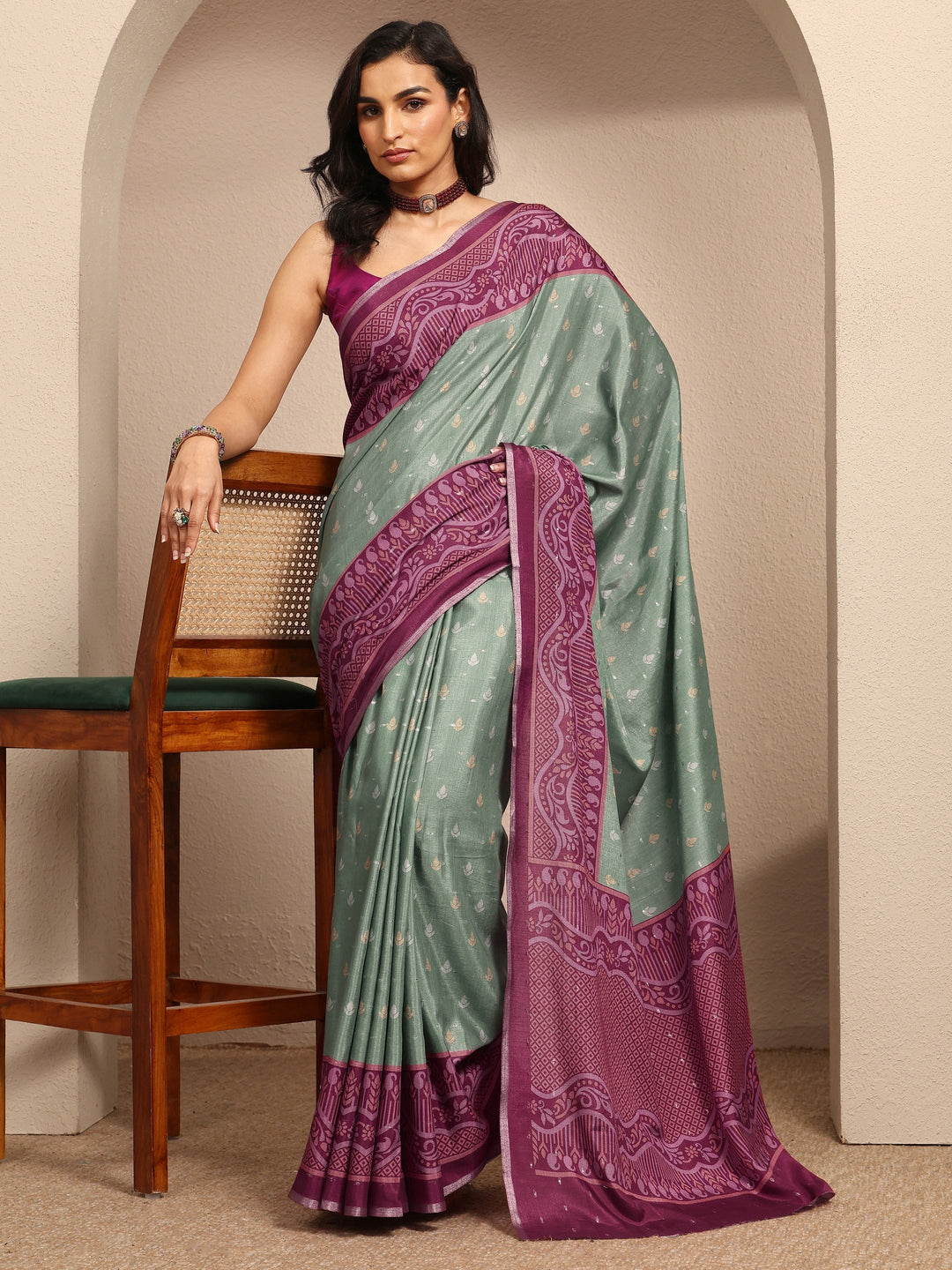 Green Printed Silk Blend Saree With Unstitched Blouse Piece