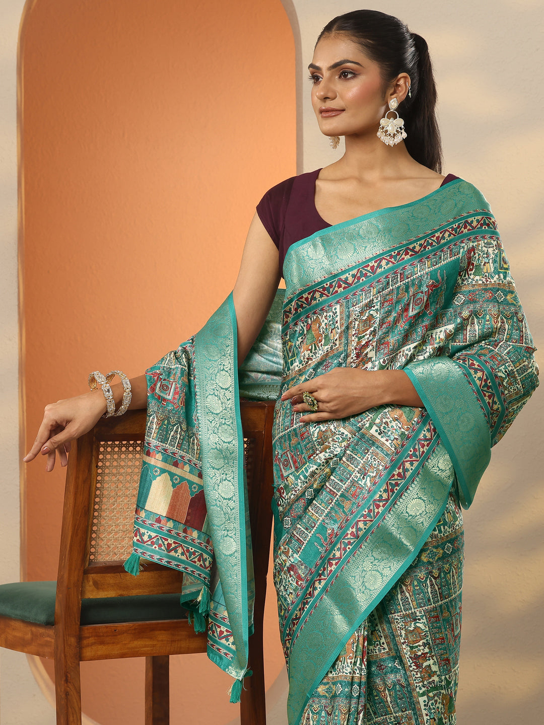 Green Printed Silk Blend Saree With Unstitched Blouse Piece