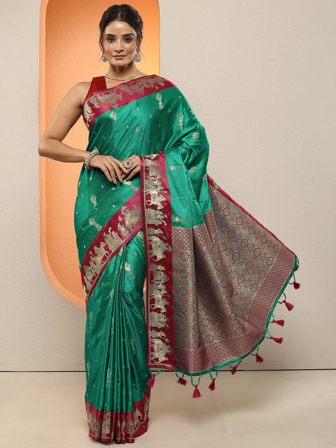 Green Woven Design Silk Blend Sarees With Unstitched Blouse Piece