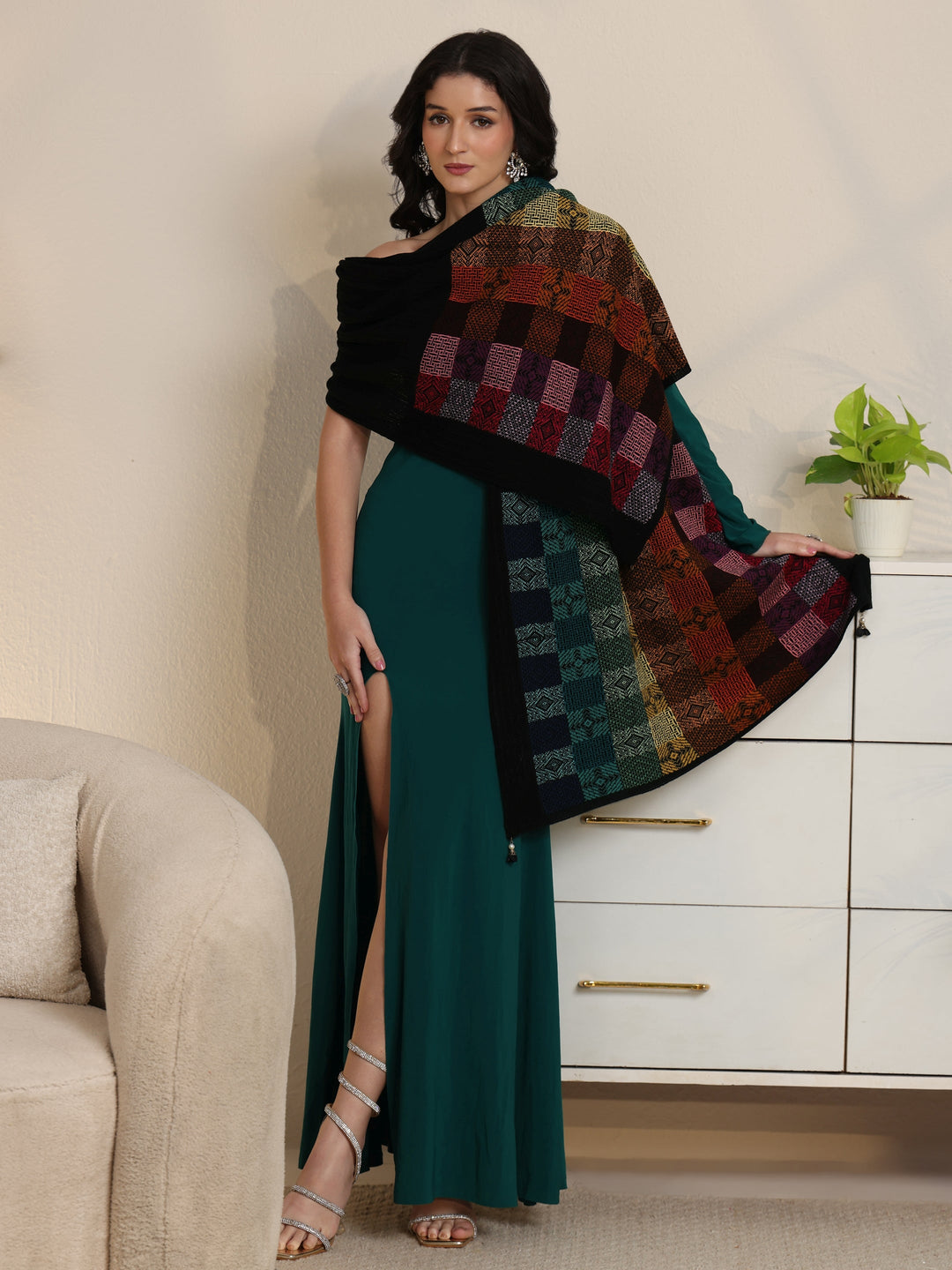 Libas Black Geometric Knitted Acrylic Wrap Shawl