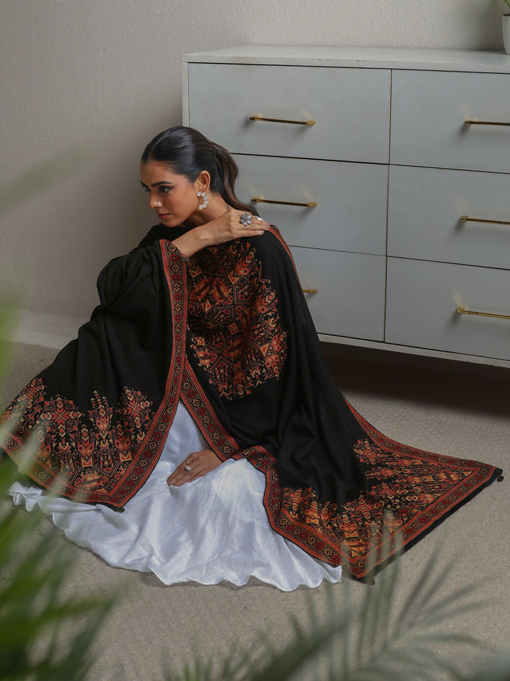 Libas Black Geometric Knitted Acrylic Wrap Shawl