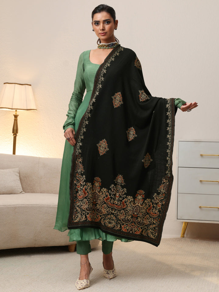 Libas Black Knitted Knitted Acrylic Shawl