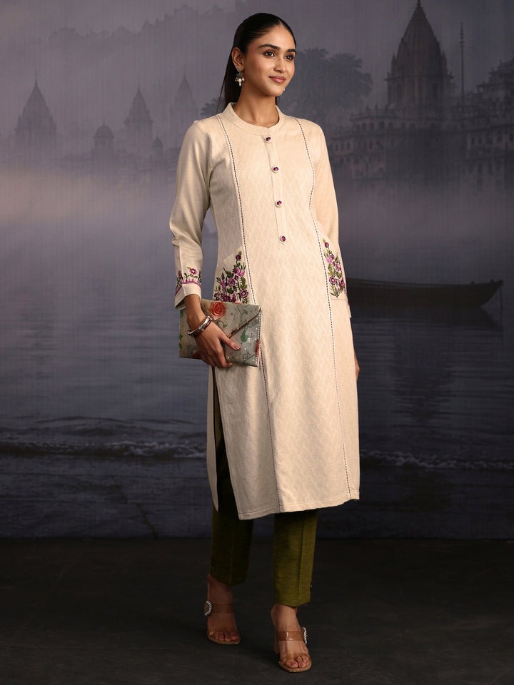 Libas Off White Floral Embroidered Woolen Straight Kurta