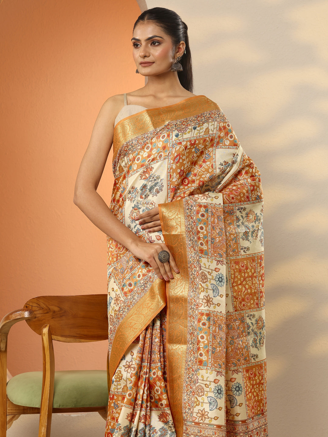 Multi Printed Silk Blend Saree With Unstitched Blouse Piece