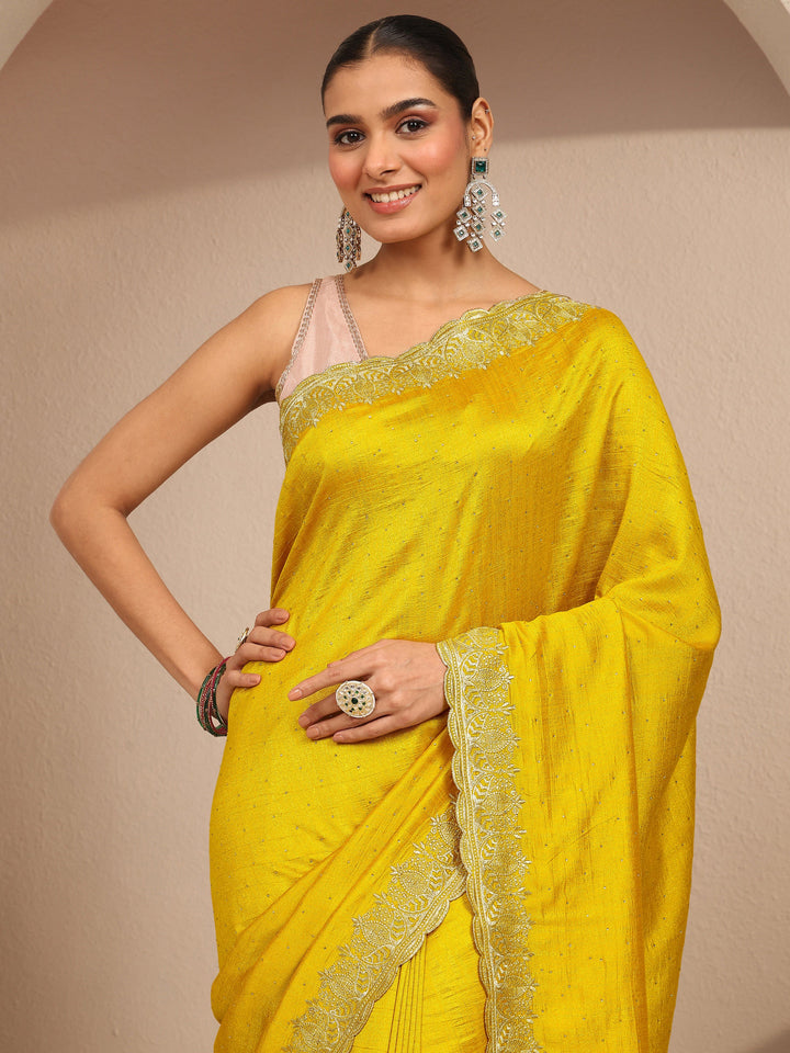 Mustard Embellished Silk Blend Saree With Unstitched Blouse Piece