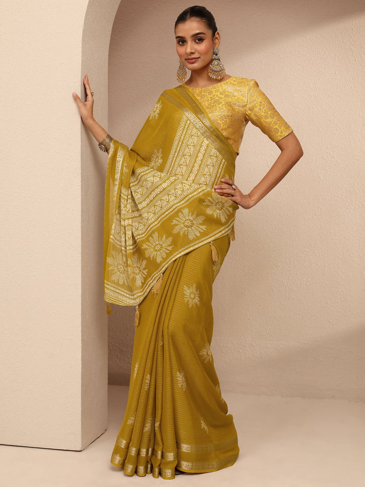 Mustard Printed Silk Blend Saree With Unstitched Blouse Piece