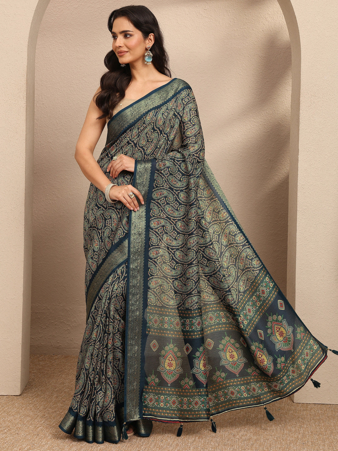 Navy Blue Paisley Printed Silk Blend Saree With Unstitched Blouse Piece