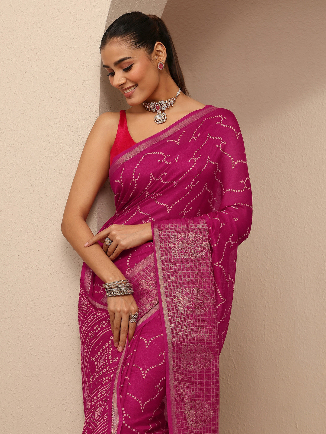 Pink Bandhani Printed Silk Blend Saree With Unstitched Blouse Piece