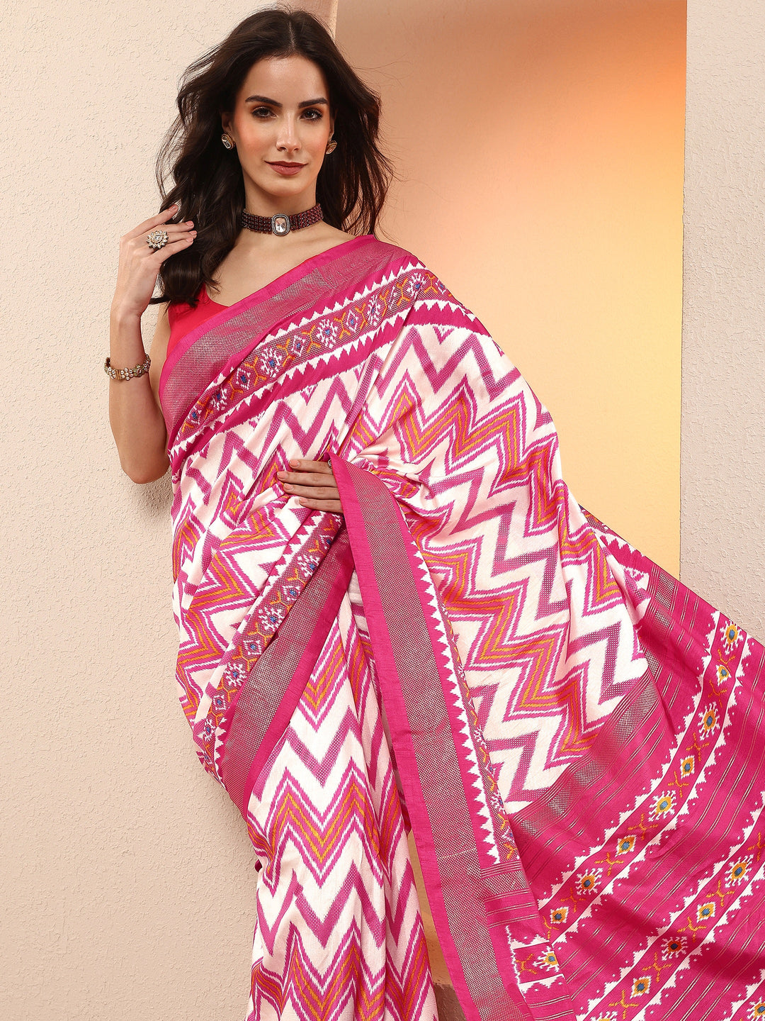 Pink Chevron Printed Sarees With Unstitched Blouse Piece