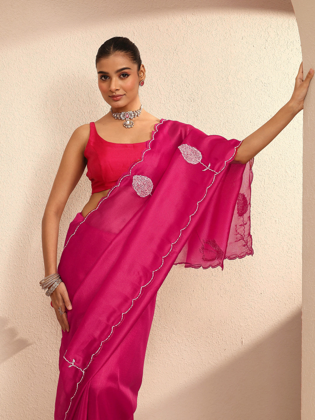 Pink Embellished Silk Blend Saree With Unstitched Blouse Piece
