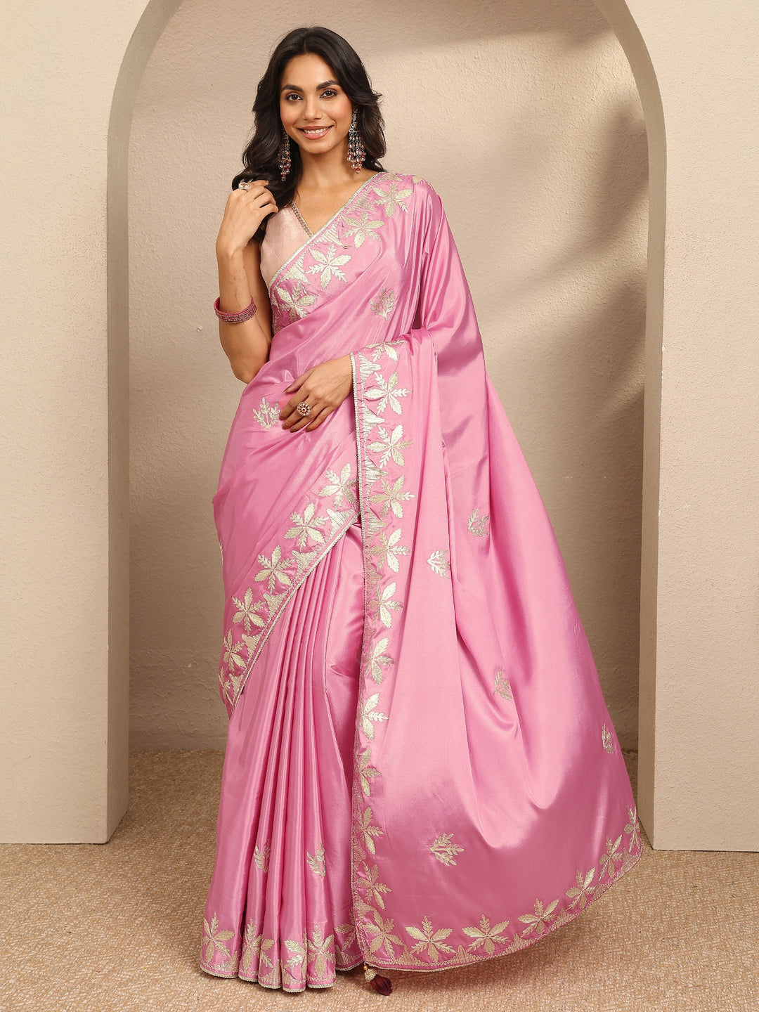 Pink Embroidered Silk Blend Saree With Unstitched Blouse Piece