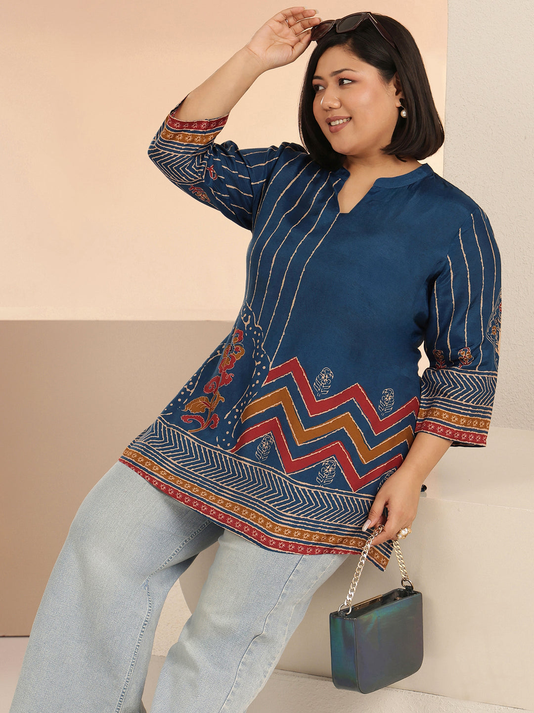 Plus Size Blue Ethnic Motif Printed Straight Kurti