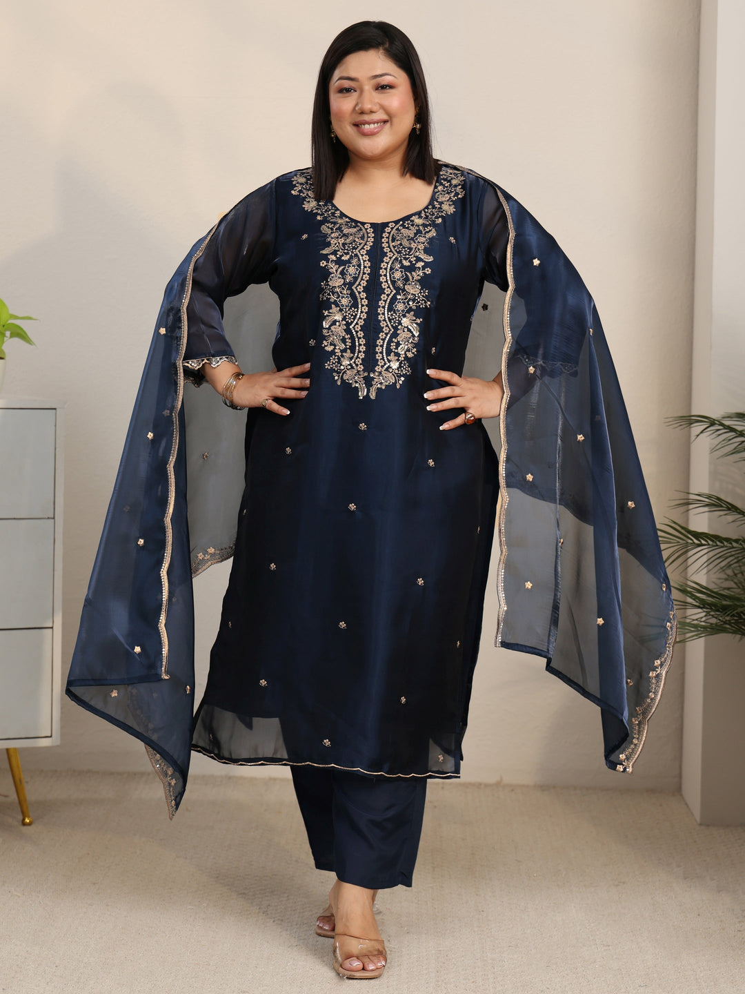 Plus Size Blue Floral Embroidered Tissue Straight Suit Set