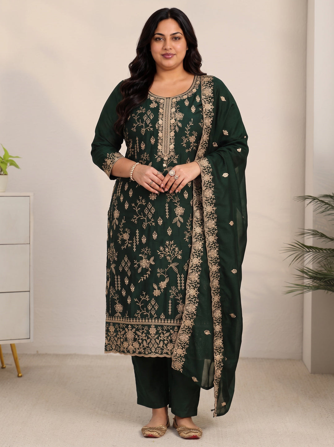 Plus Size Dark Green Floral Embroidered Silk Blend Straight Suit Set
