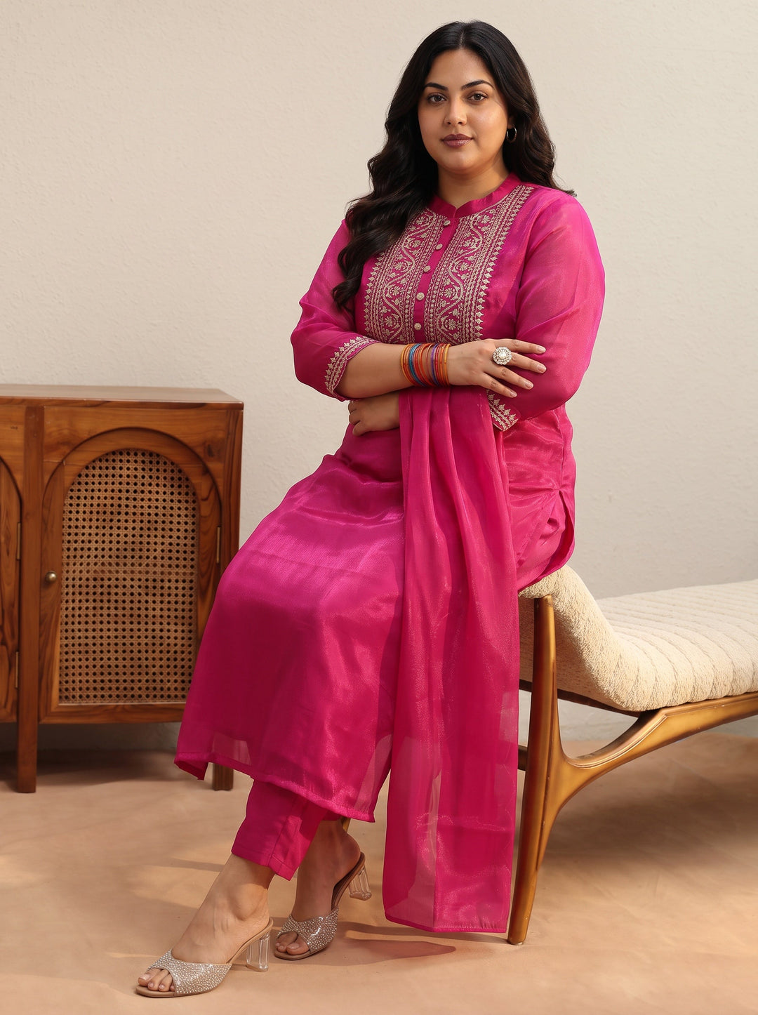 Plus Size Pink Yoke Design Tissue Straight Suit Set