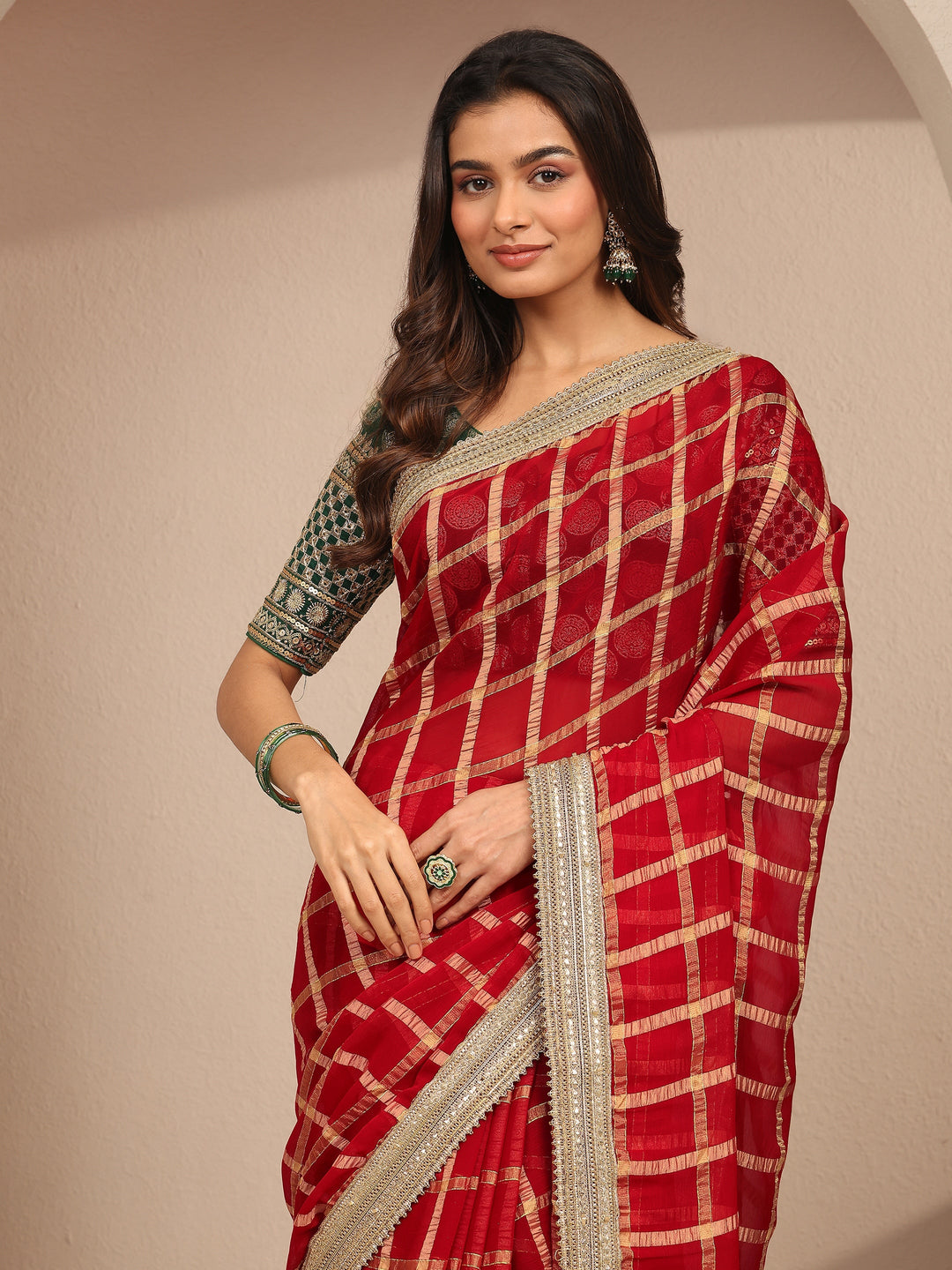 Red Geometric Woven Design Silk Blend Saree With Unstitched Blouse Piece