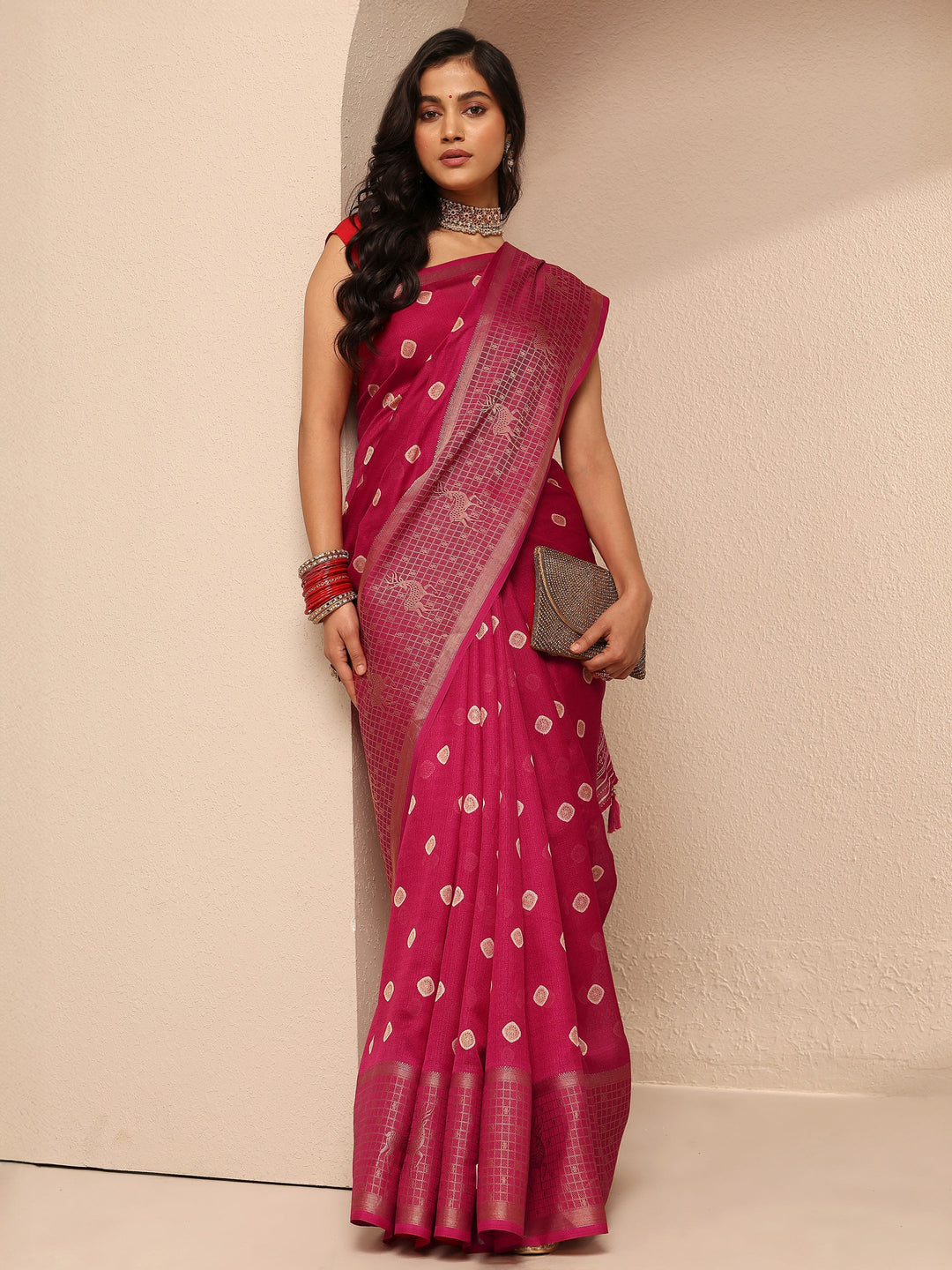 Red Printed Silk Blend Saree With Unstitched Blouse Piece