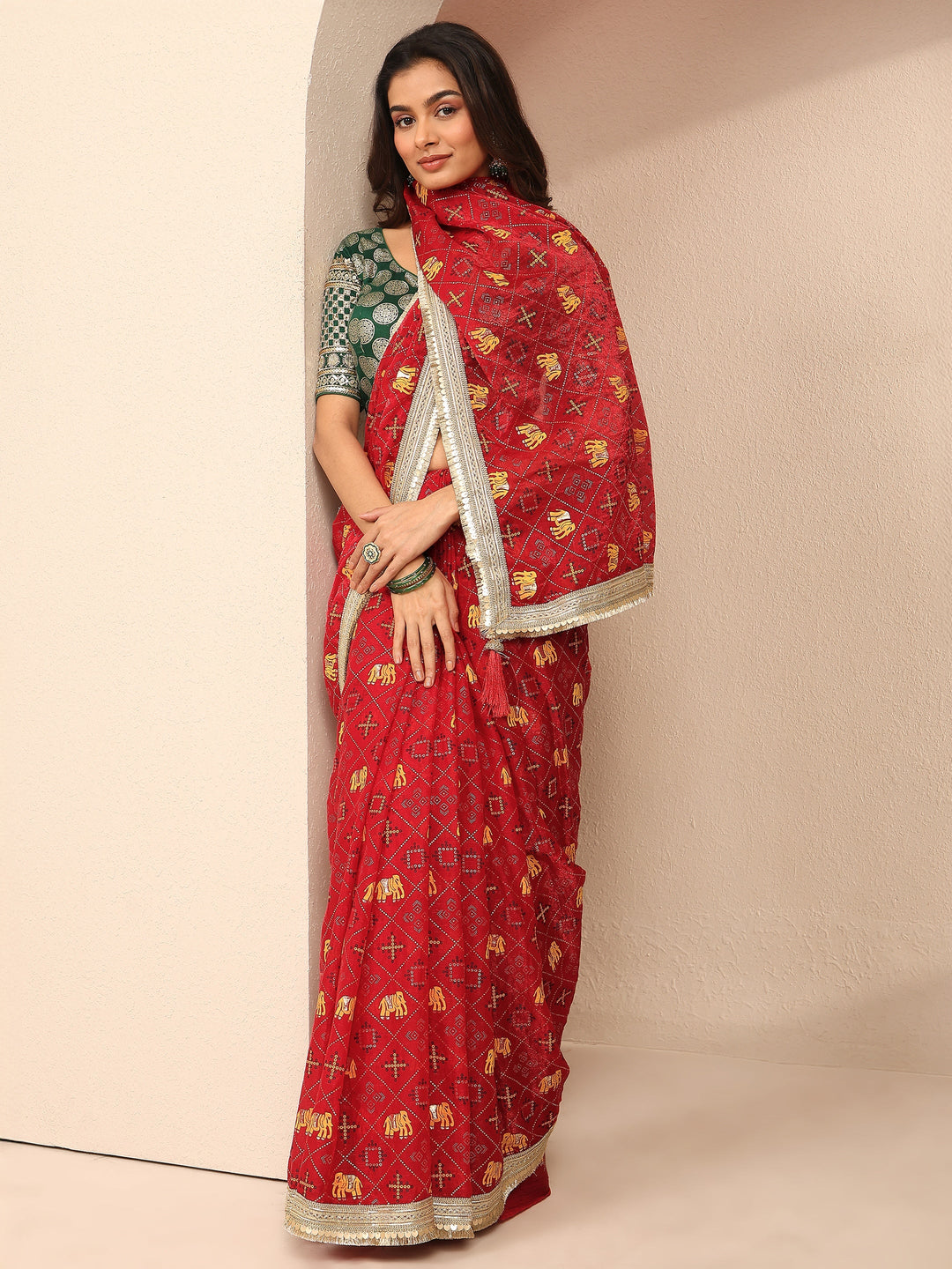 Red Tribal Printed Silk Blend Saree With Unstitched Blouse Piece