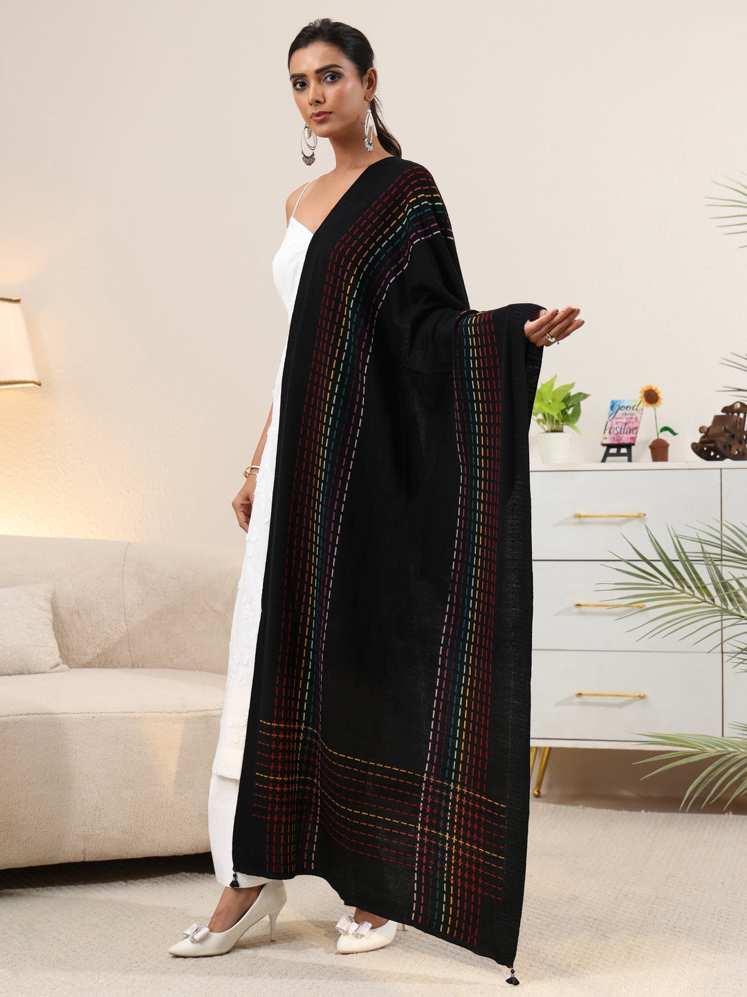 Libas Black Geometric Knitted Acrylic Shawl