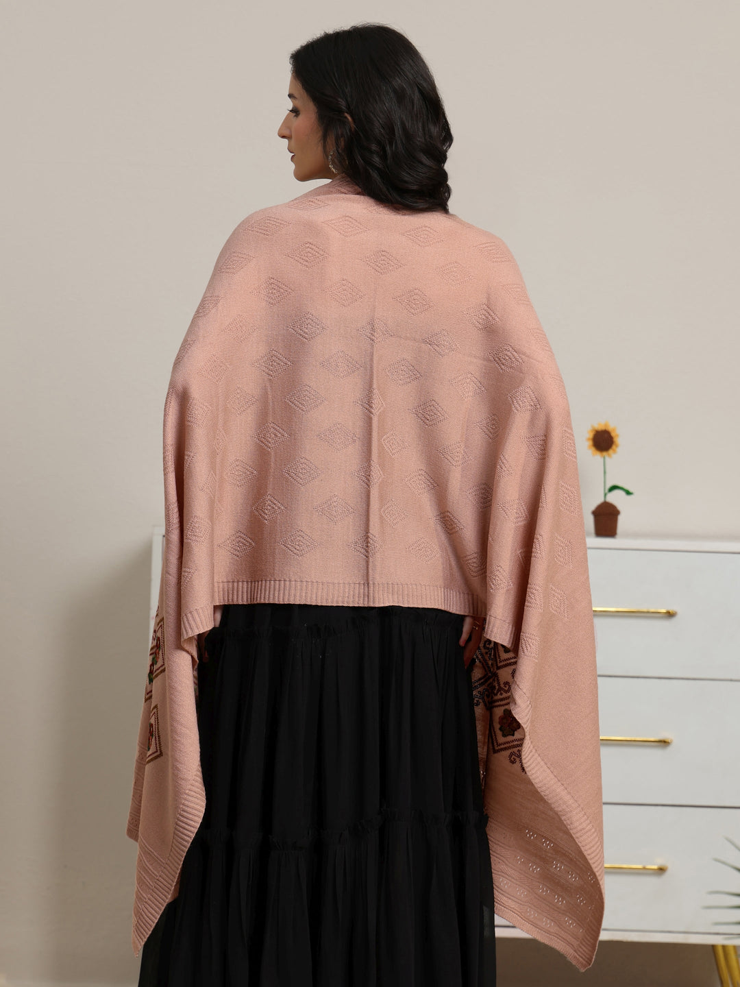 Libas Baby Pink Geometric Knitted Acrylic Wrap Shawl