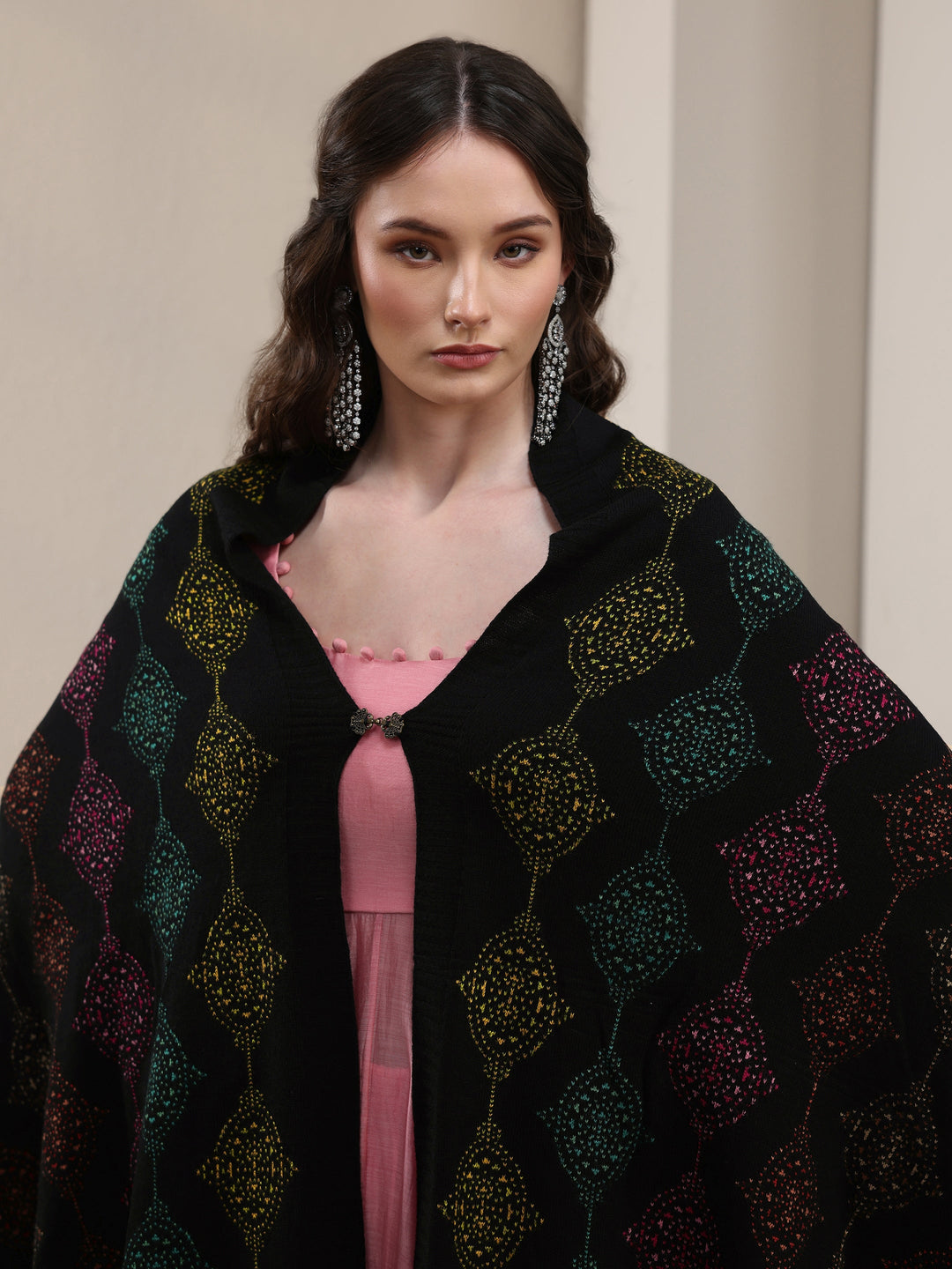 Libas Black Geometric Knitted Acrylic Wrap Shawl