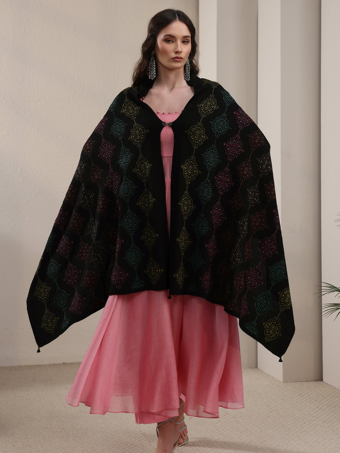 Libas Black Geometric Knitted Acrylic Wrap Shawl