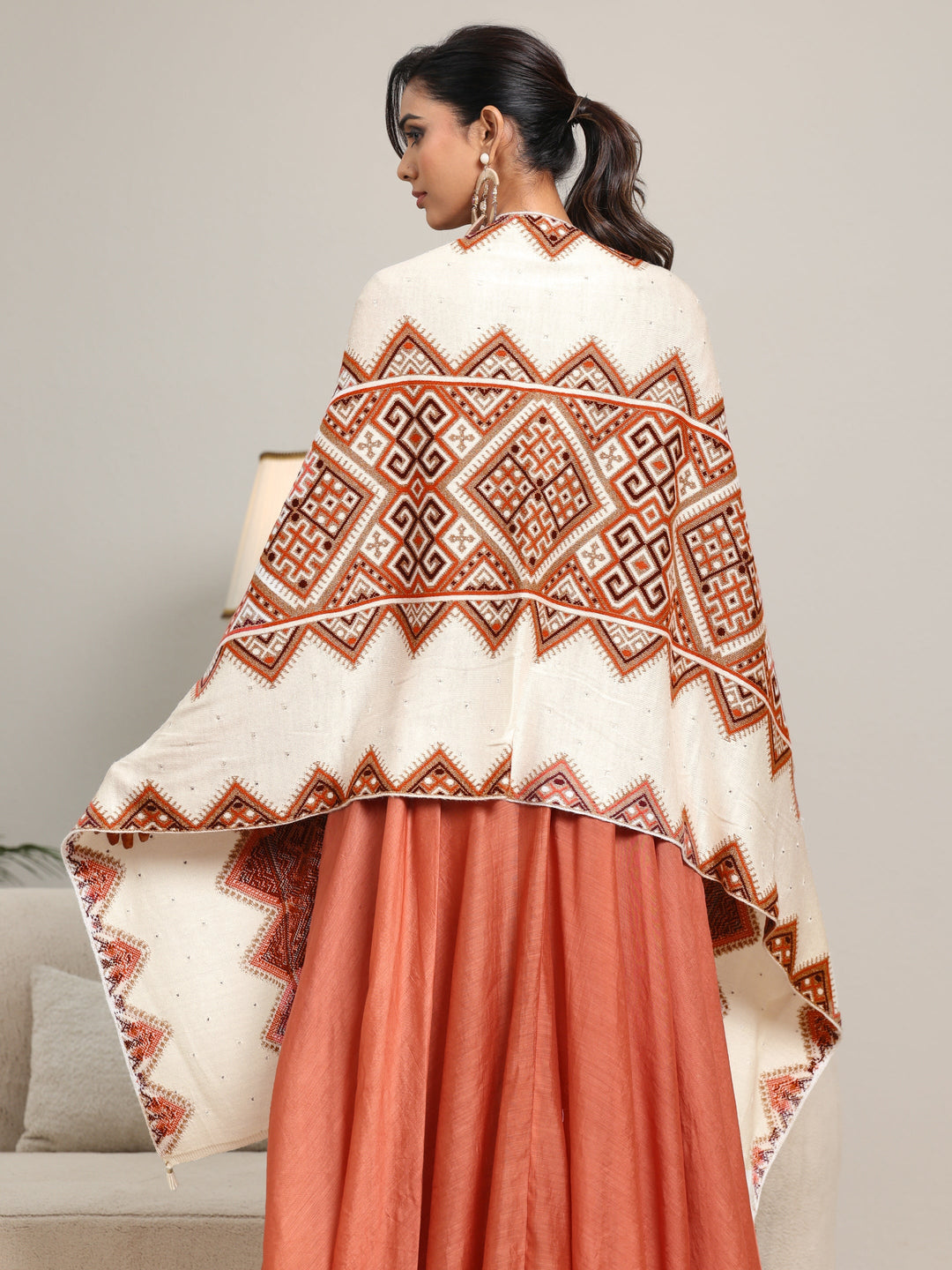 Libas White Geometric Knitted Acrylic Wrap Shawl