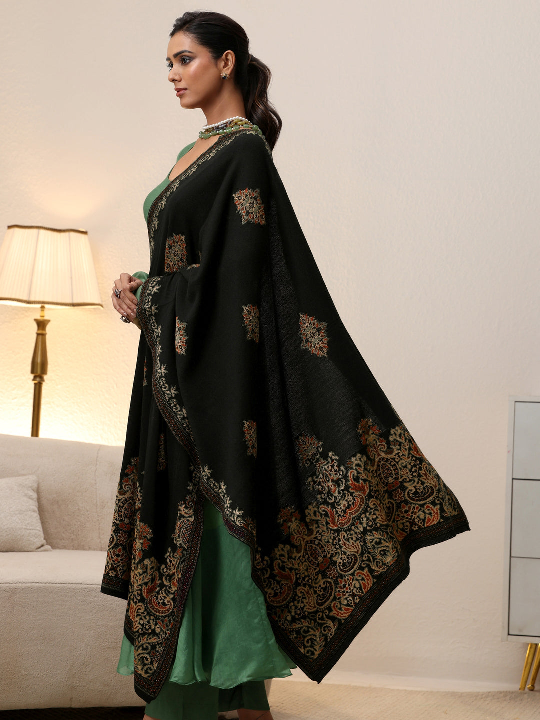 Libas Black Knitted Knitted Acrylic Shawl