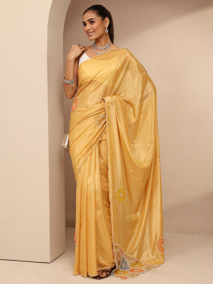 Yellow Geometric Embellished Silk Blend Saree With Unstitched Blouse Piece