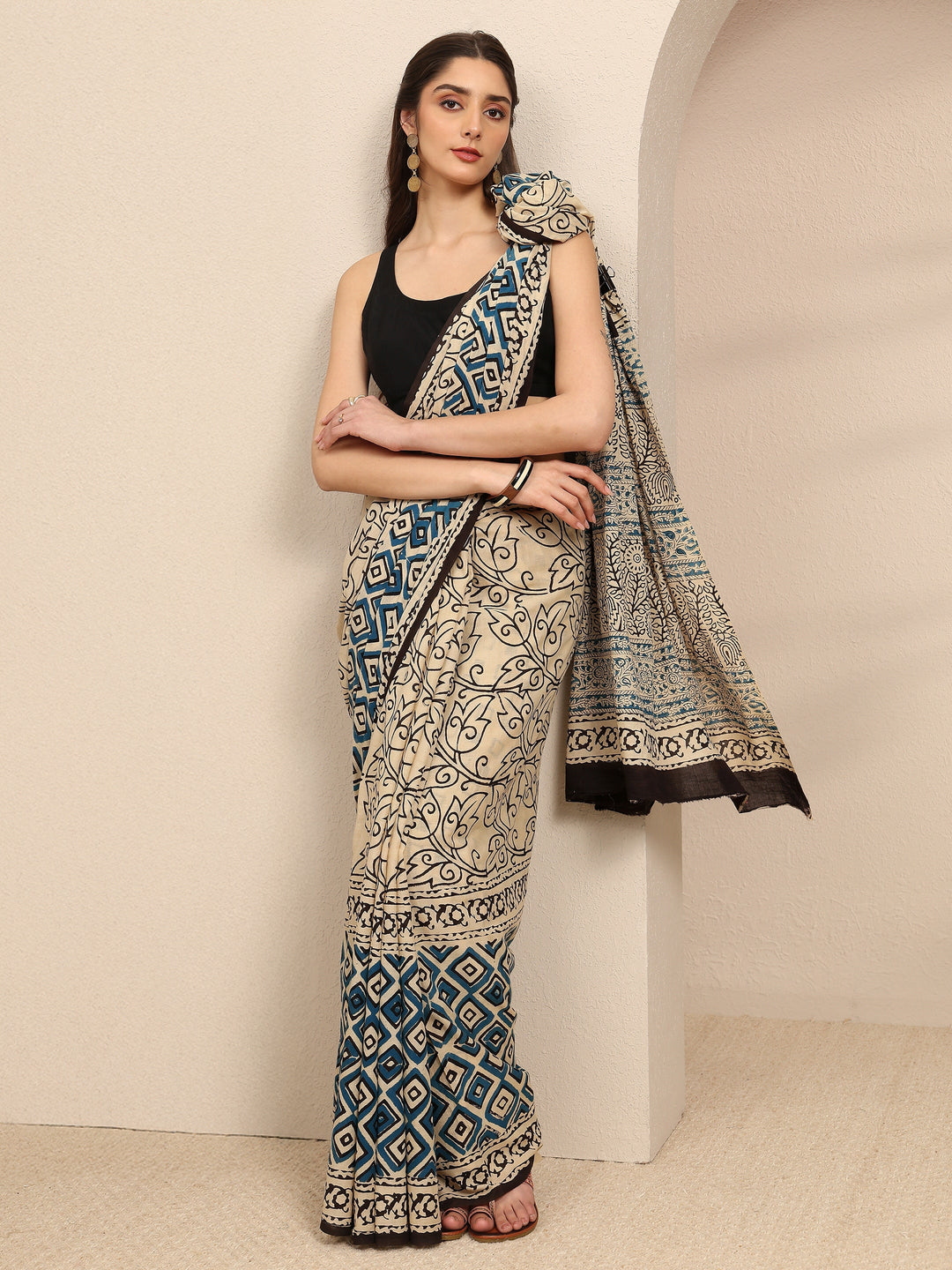 Beige Floral Printed Cotton Blend Saree With Unstitched Blouse Piece