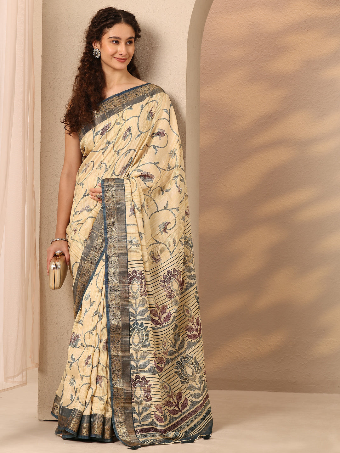 Beige Printed Silk Blend Saree With Unstitched Blouse Piece
