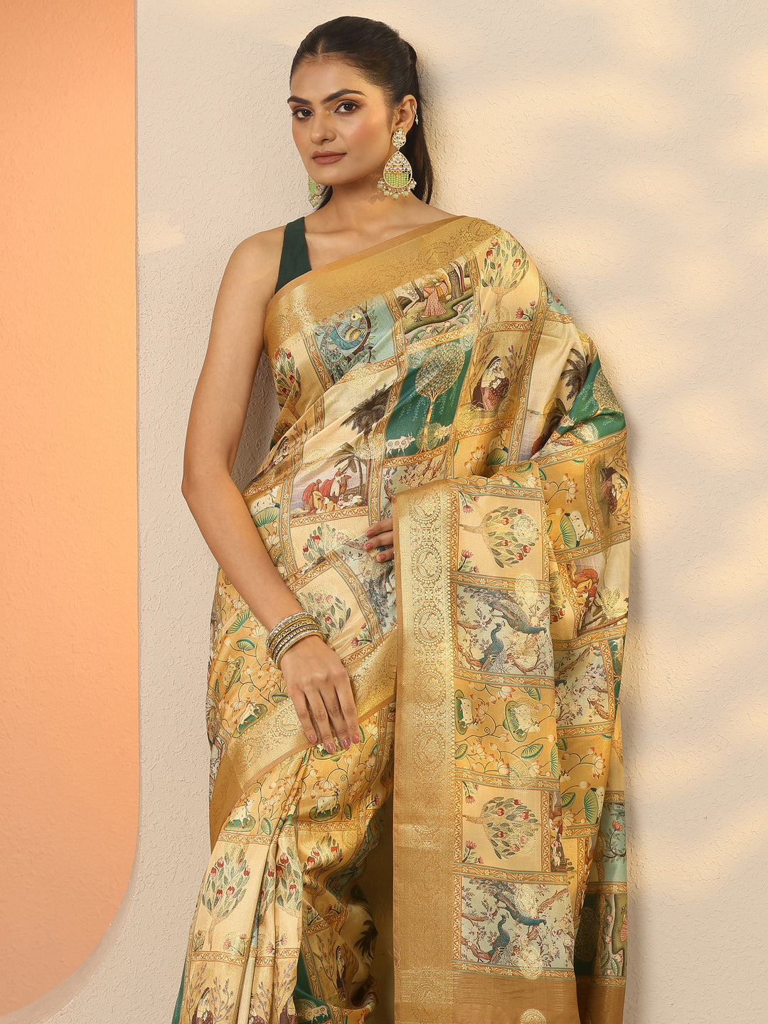 Beige Printed Silk Blend Saree With Unstitched Blouse Piece