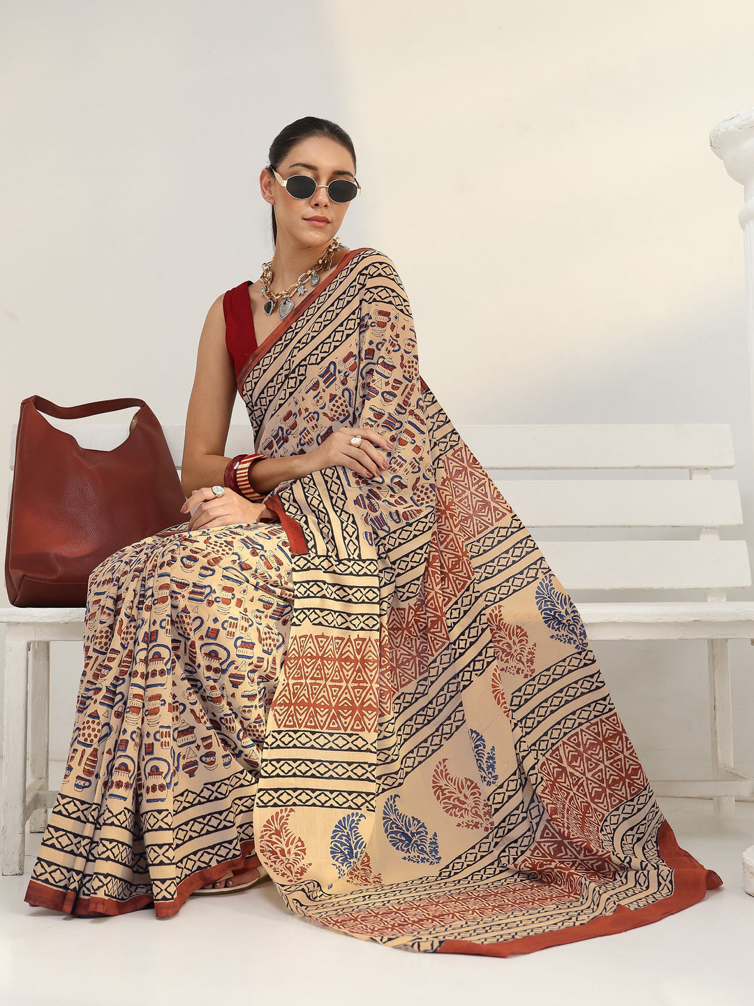 Beige Quirky Printed Cotton Saree