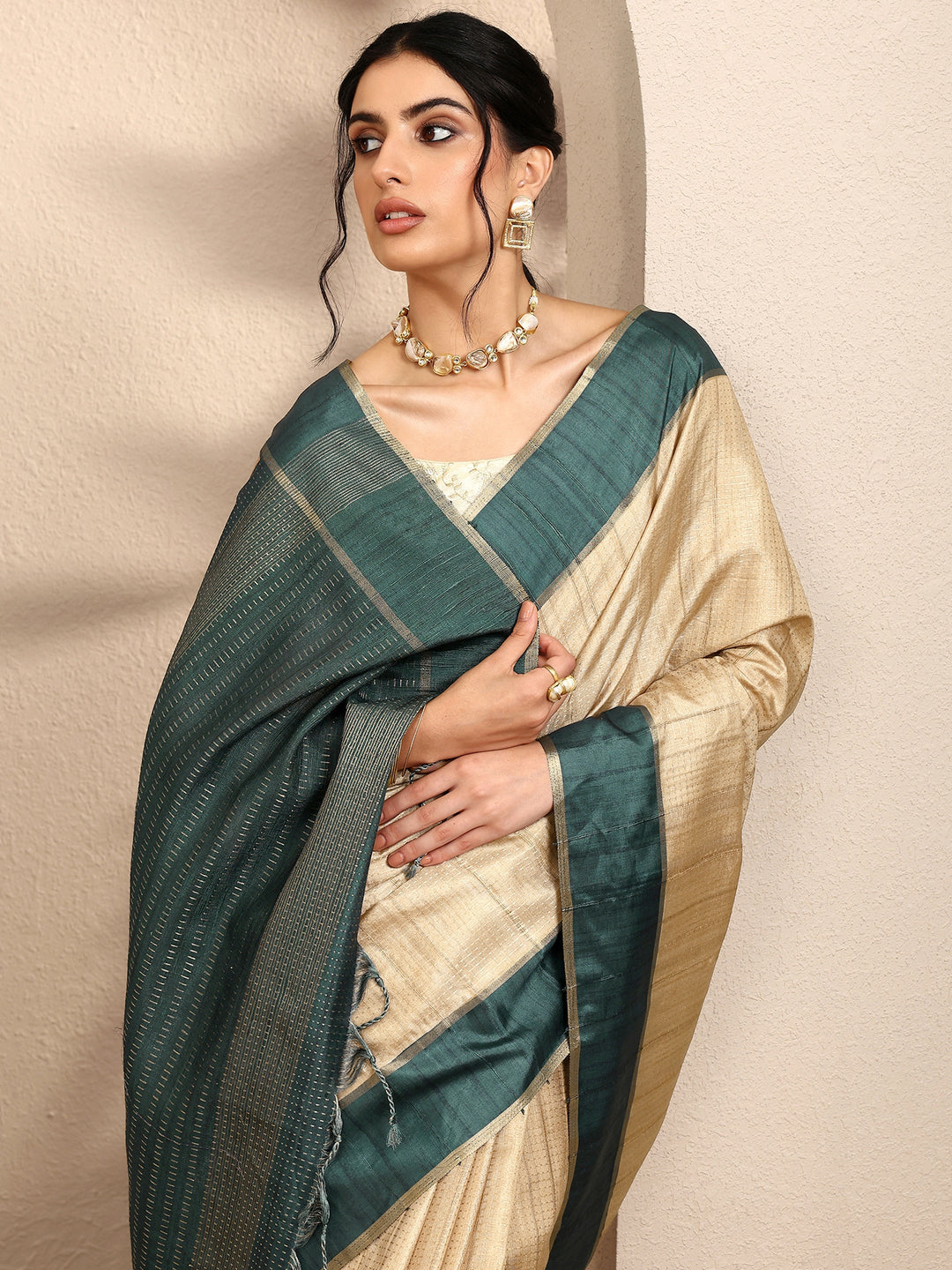 Beige Woven Design Banarsi Silk Blend Saree With Unstitched Blouse Piece