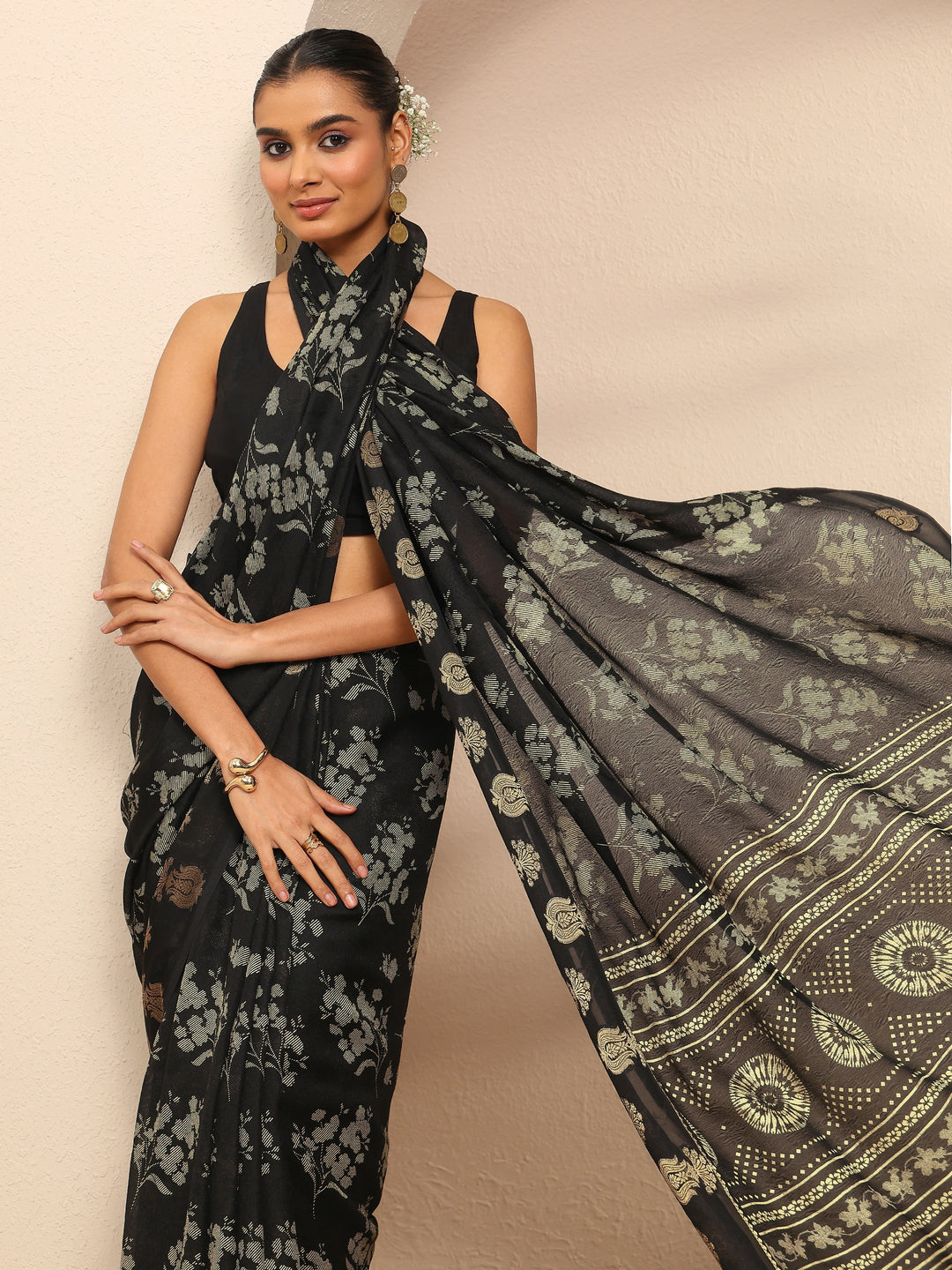 Black Floral Printed Silk Blend Saree With Unstitched Blouse Piece