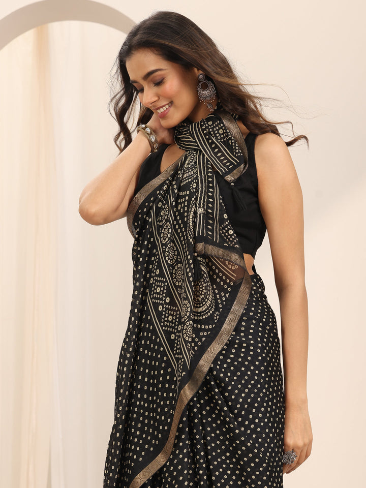 Black Printed Georgette Saree With Unstitched Blouse Piece