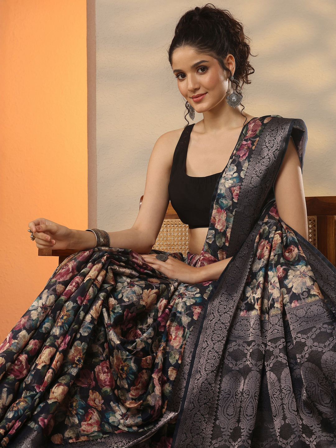 Black Printed Silk Blend Saree With Unstitched Blouse Piece