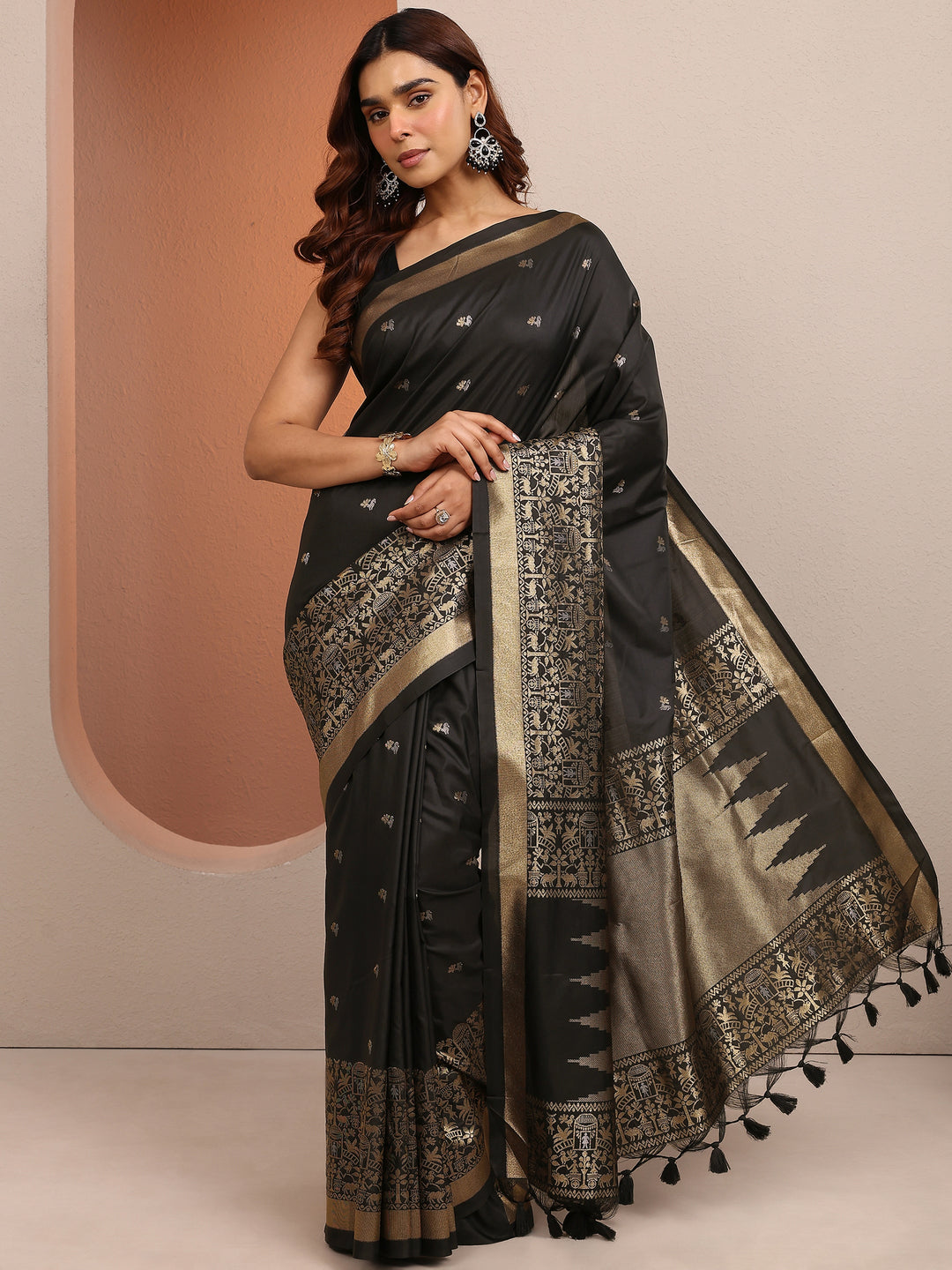 Black Woven Design Banarsi Silk Blend Saree With Unstitched Blouse Piece