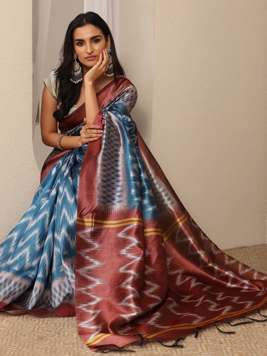 Blue Chevron Printed Silk Saree With Unstitched Blouse Piece