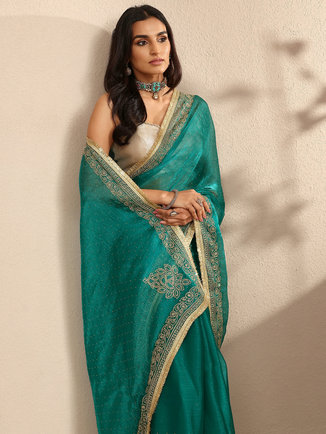 Blue Embellished Silk Blend Saree With Unstitched Blouse Piece