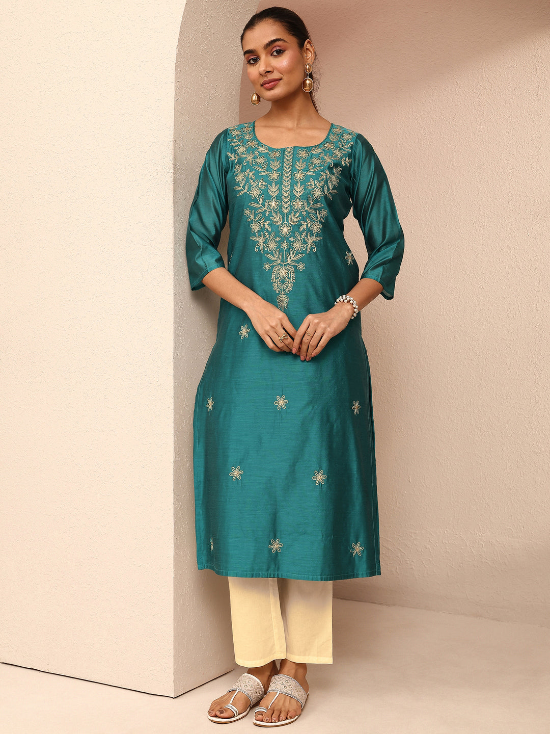 Blue Embroidered Chanderi Silk Straight Kurta