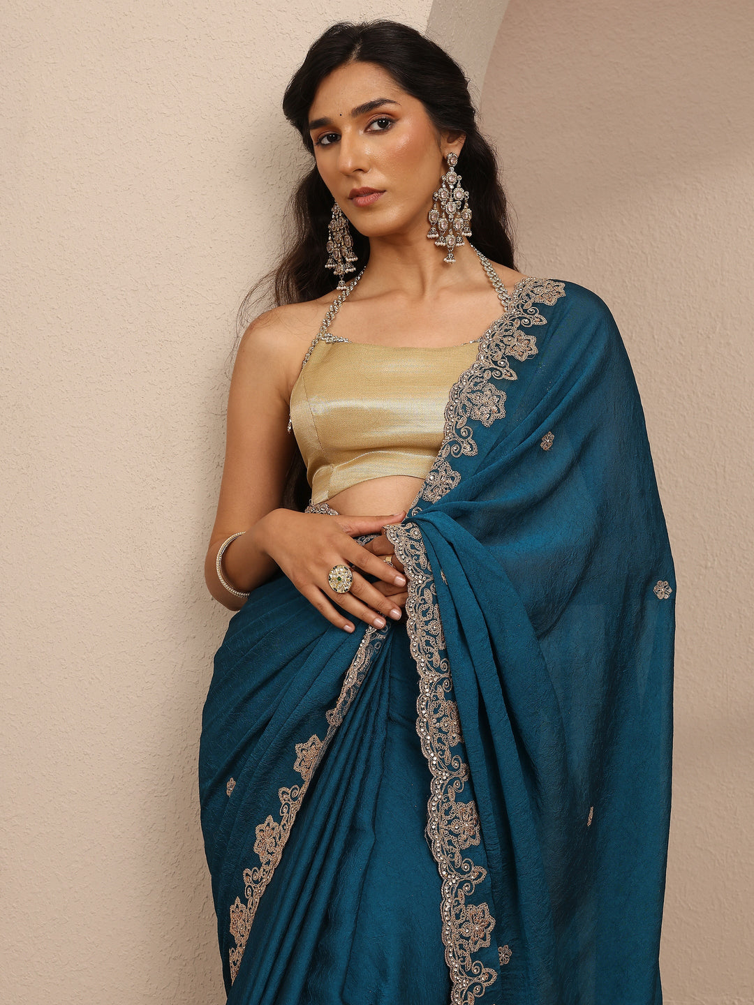 Blue Embroidered Silk Blend Saree With Unstitched Blouse Piece