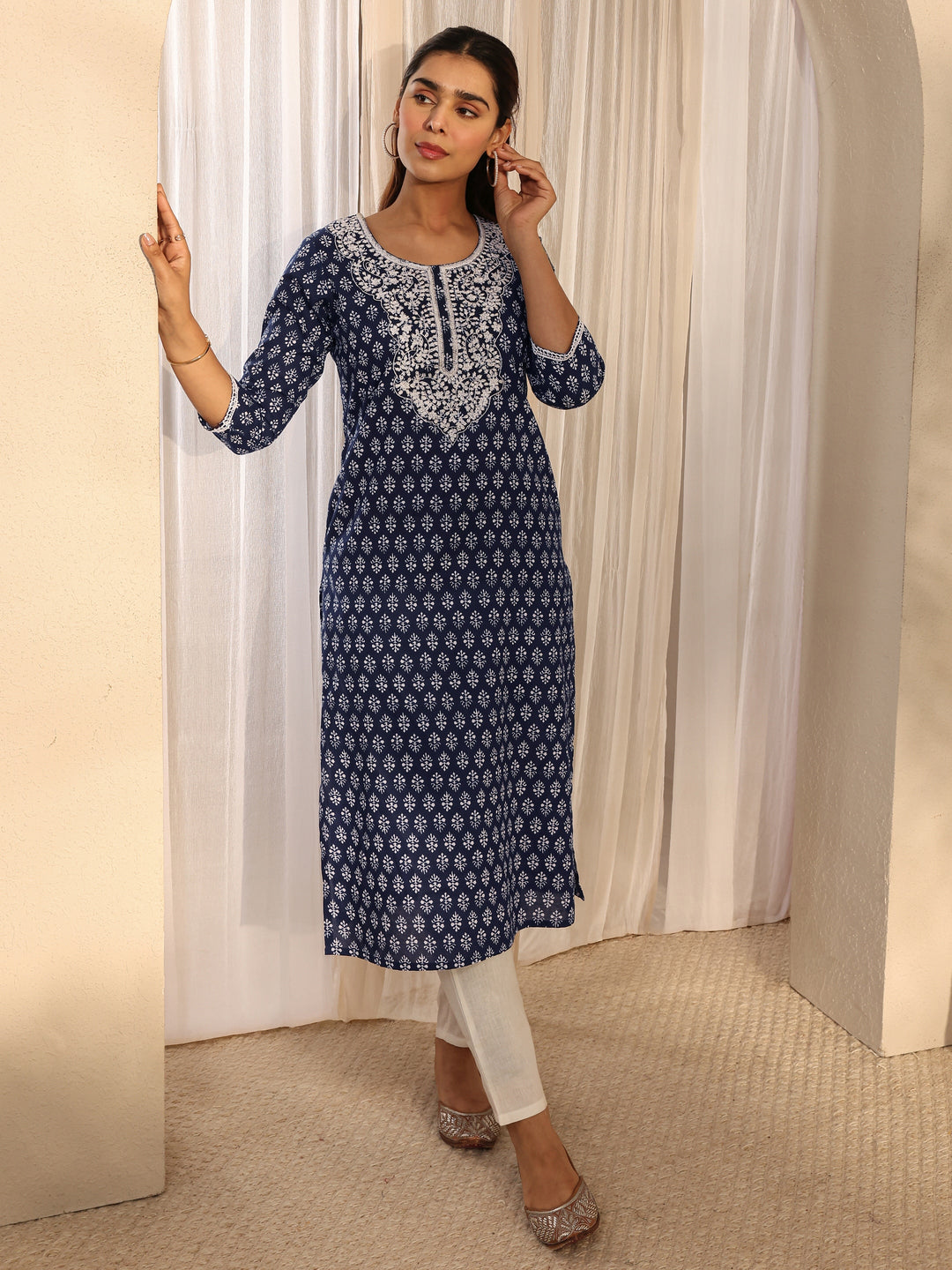 Blue Ethnic Motif Printed Cotton Straight Kurta