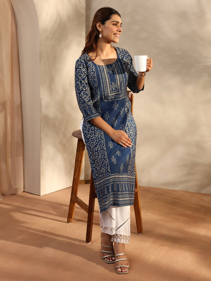Blue Ethnic Motif Printed Silk Blend Straight Kurta