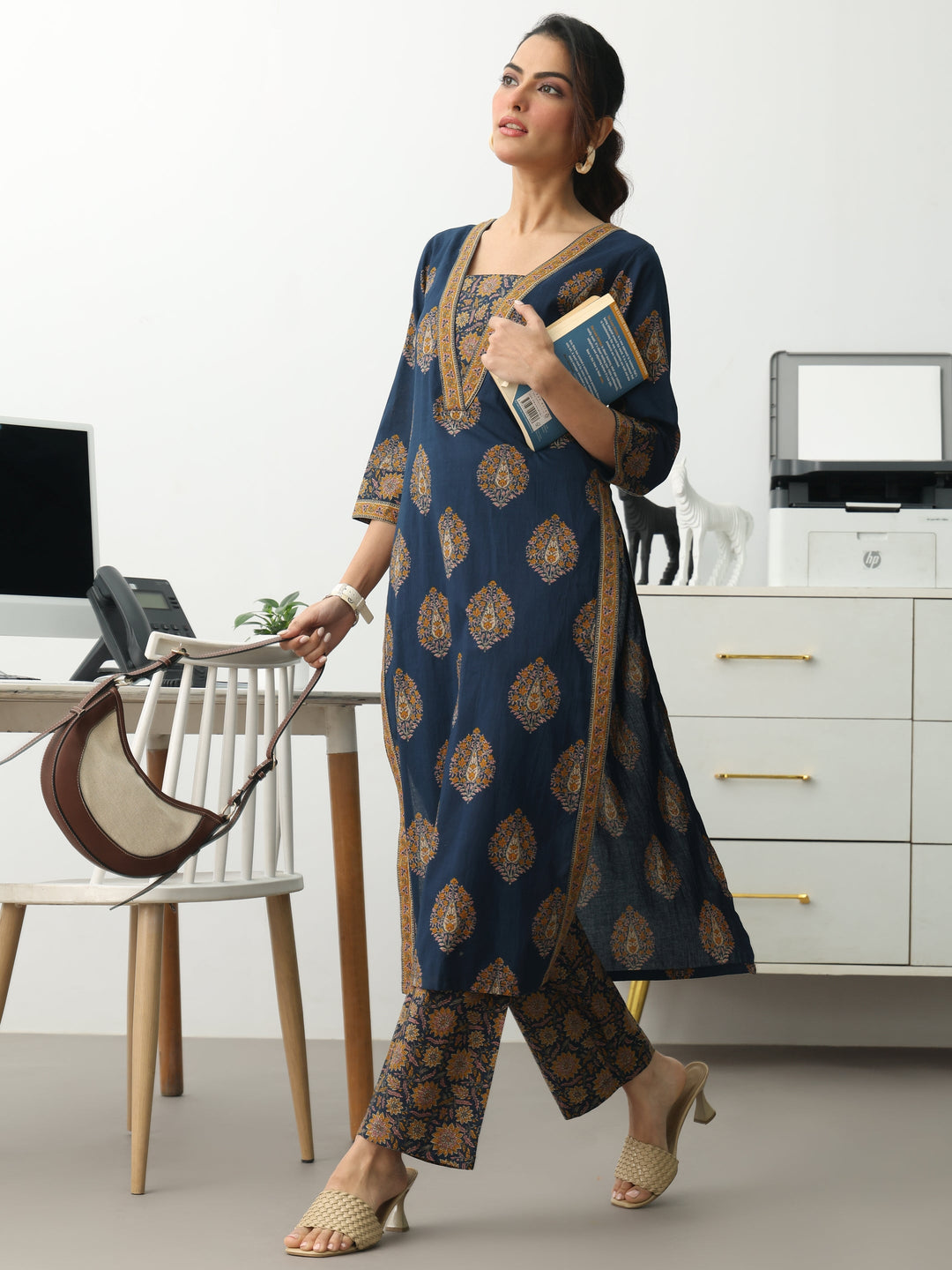 Blue Ethnic Motifs Printed Cotton Blend Straight Kurta Set