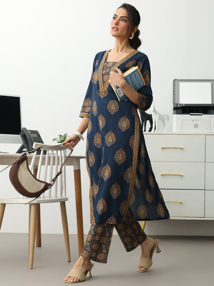 Blue Ethnic Motifs Printed Cotton Blend Straight Kurta Set