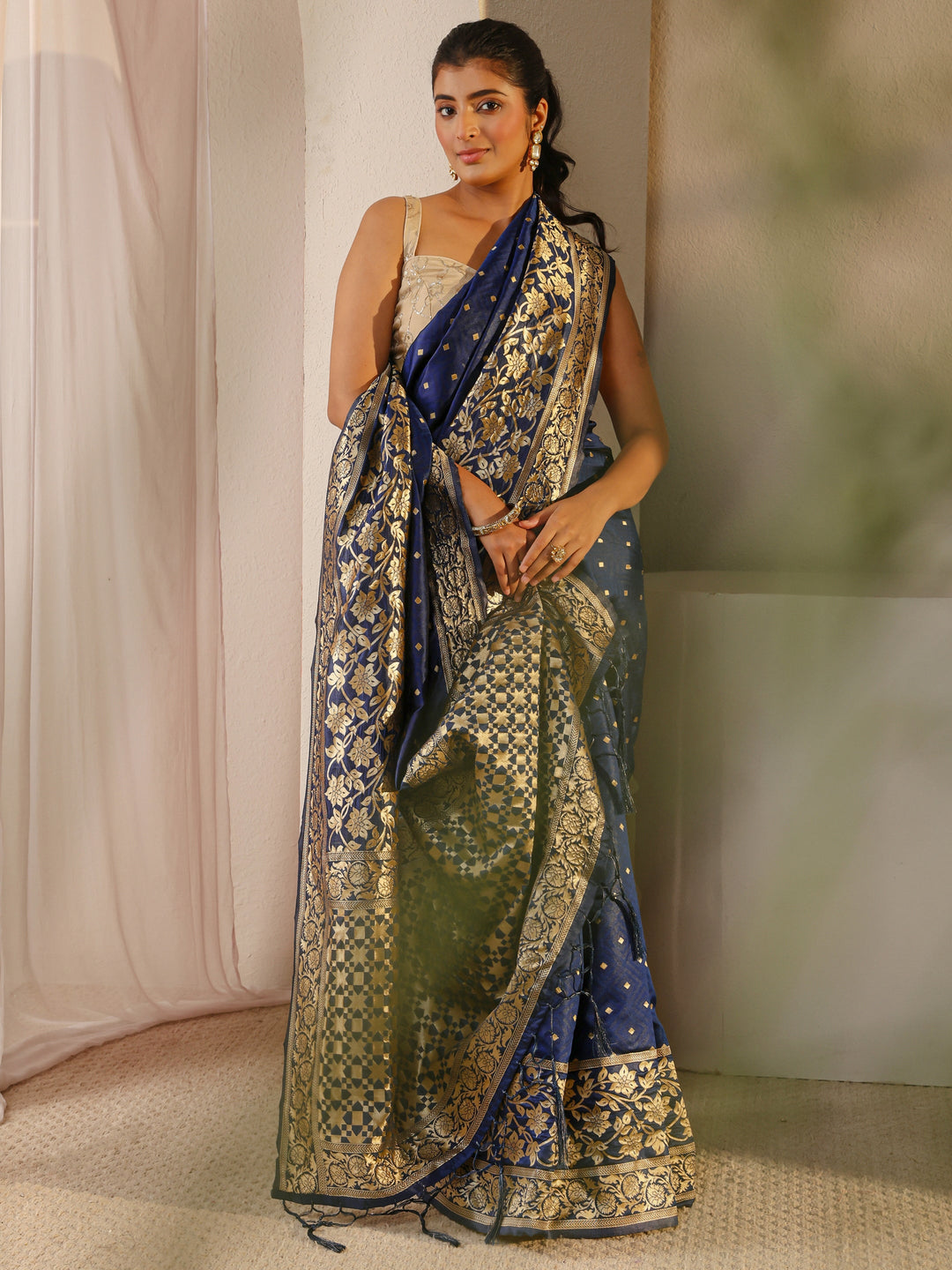 Blue Floral Woven Design Silk Blend Saree With Unstitched Blouse Piece